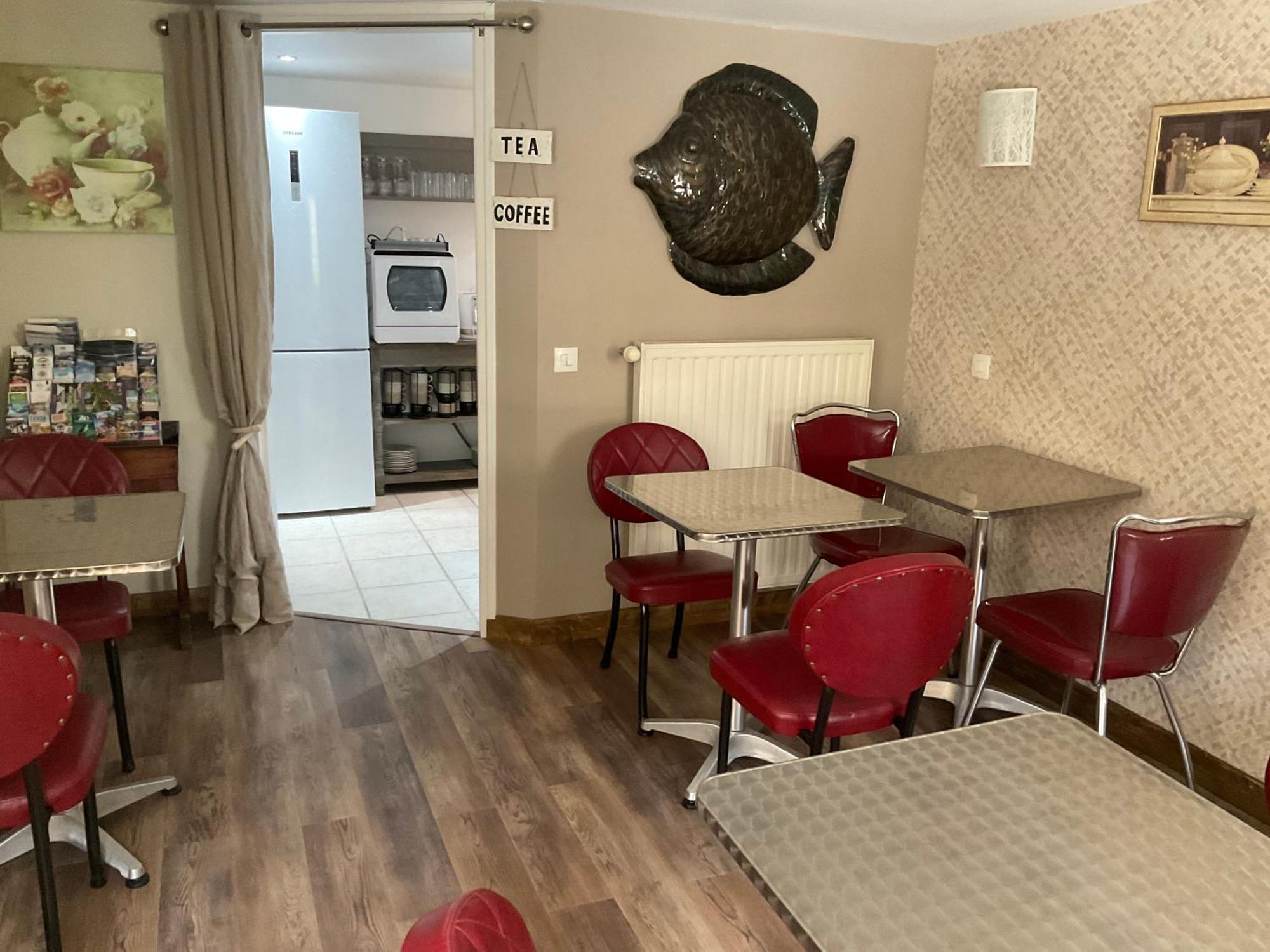 Chambres D'Hotes De L'Ancienne Auberge Thaon Exteriör bild